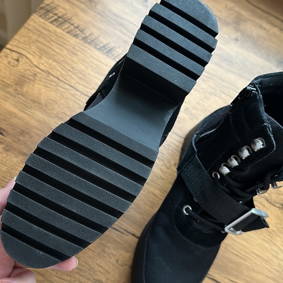 Steve Madden combat boots - Picture 4 of 5